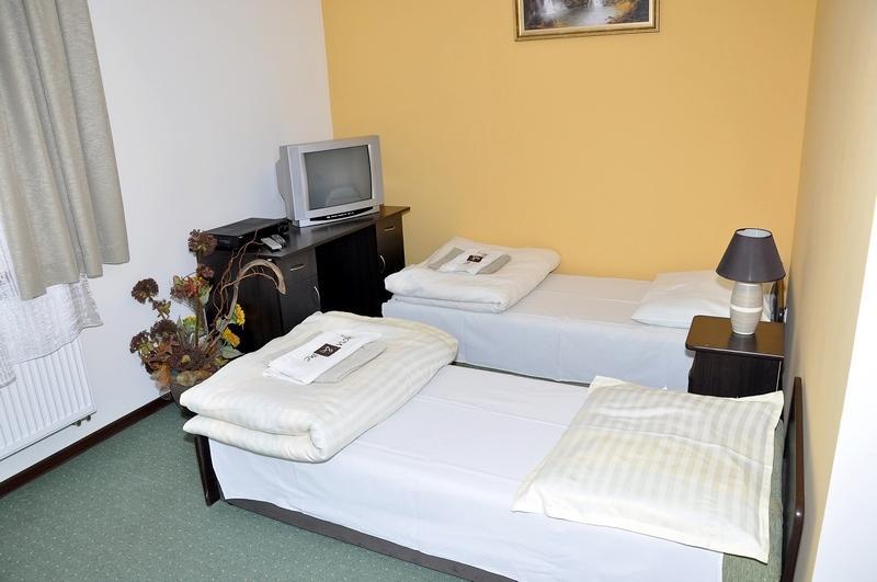 Żywiec Stary Dwor Bed & Breakfast エクステリア 写真